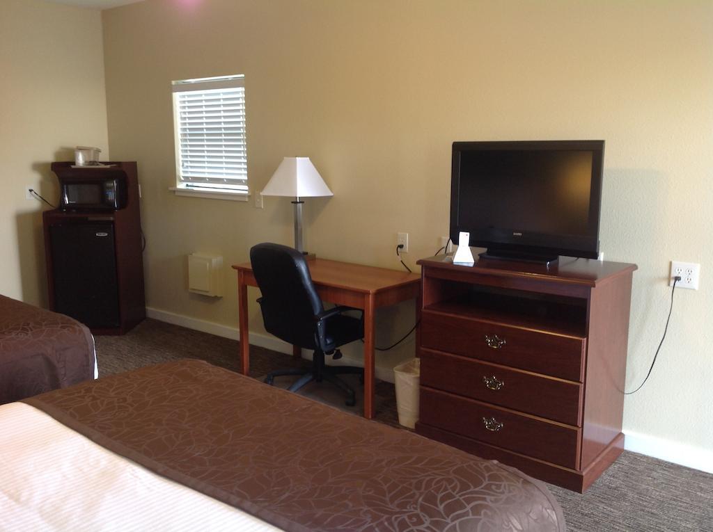 The Texas Lodge Gonzales Room photo