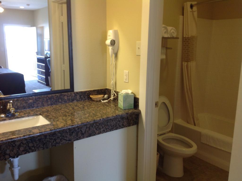 The Texas Lodge Gonzales Room photo