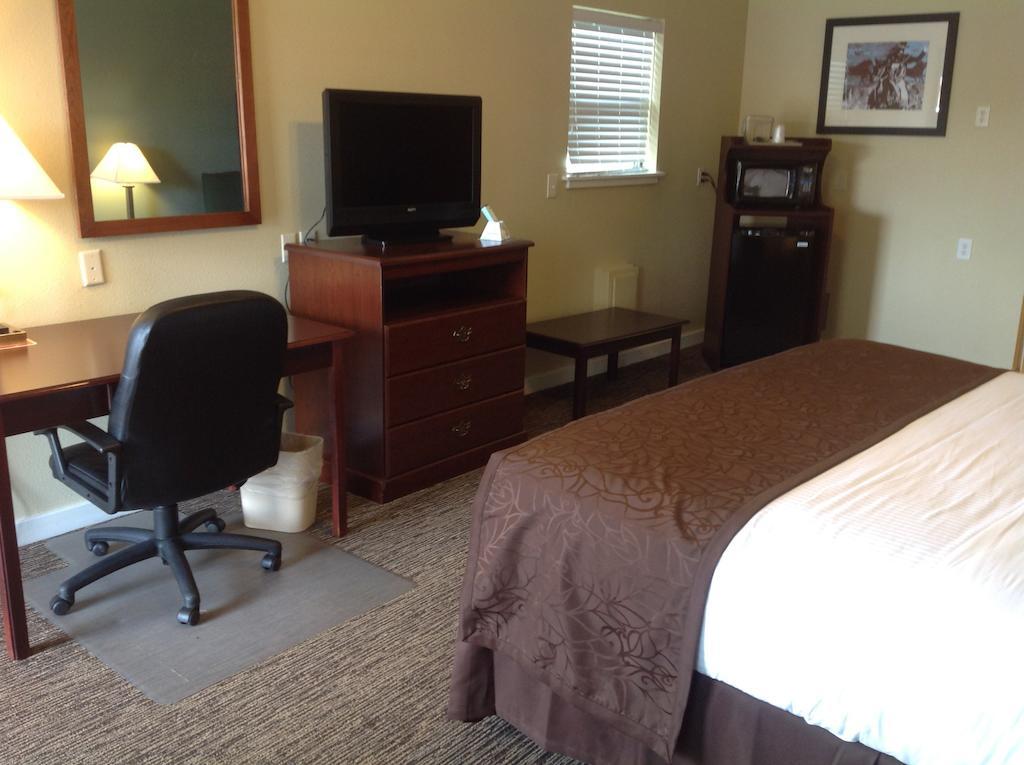 The Texas Lodge Gonzales Room photo